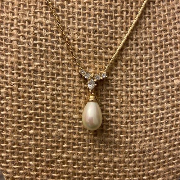 Vintage Dior Gold Tone Rhinestone Pearl Drop Necklace - Picture 6 of 11